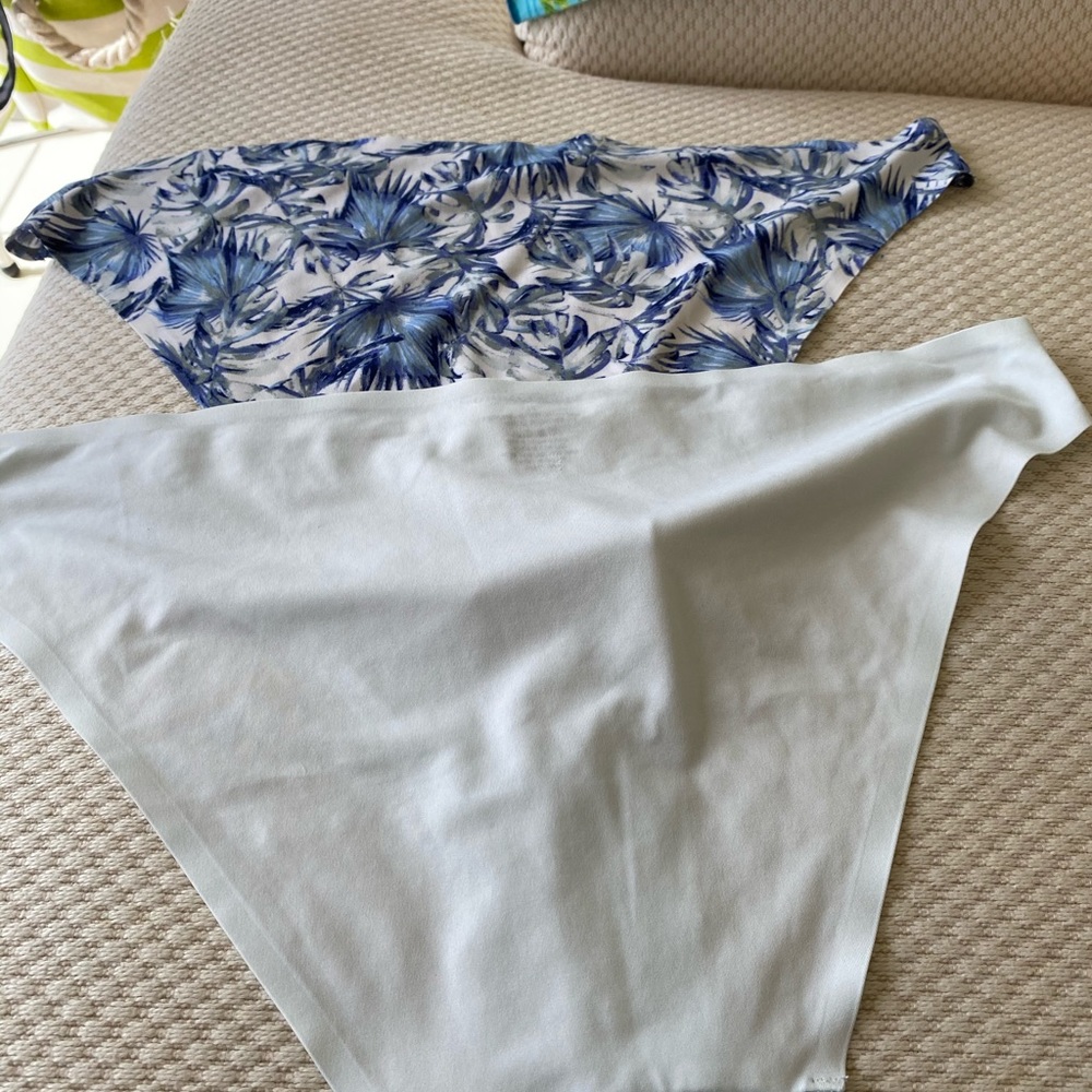 3 Vince Camuto ladies panties - Picture 4 of 9